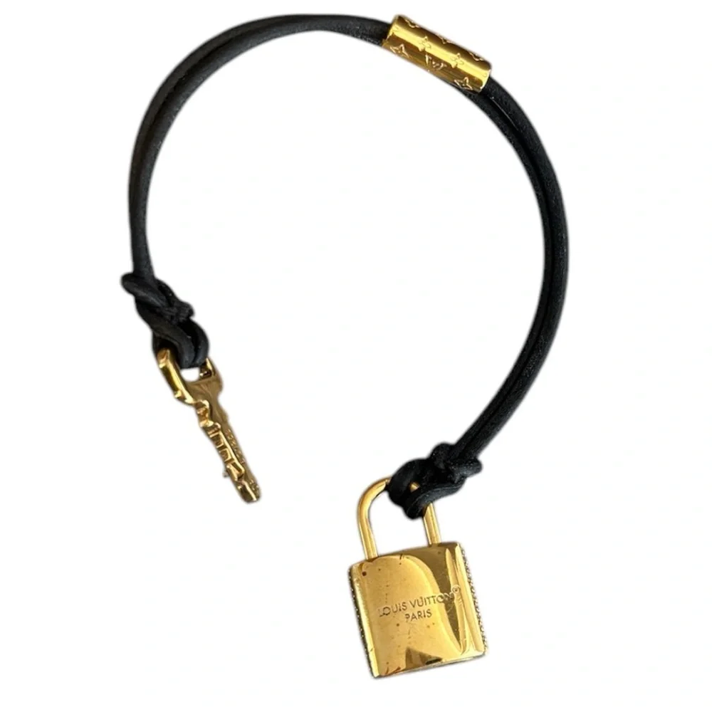 Louis Vuitton RARE Rhinestone Padlock Bracelet - Picture 5 of 6